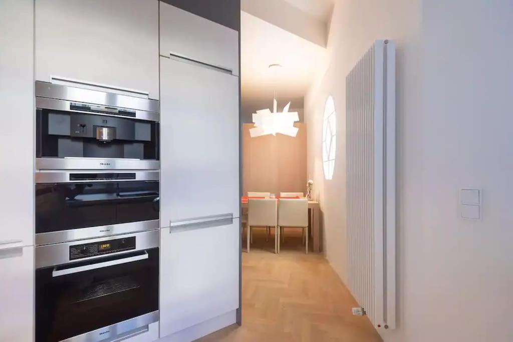 Luxury Apartment On Old Town Square Prague Exterior photo