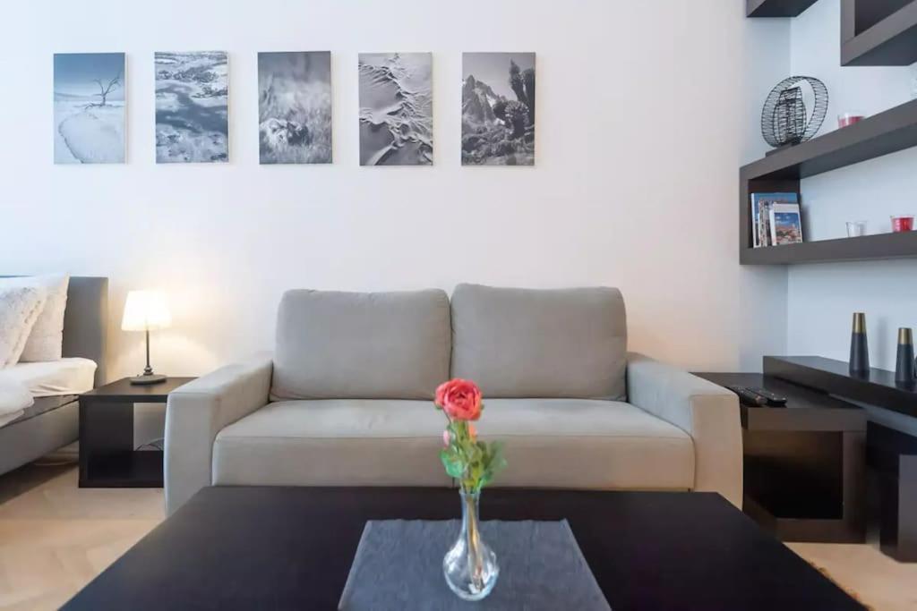Luxury Apartment On Old Town Square Prague Exterior photo