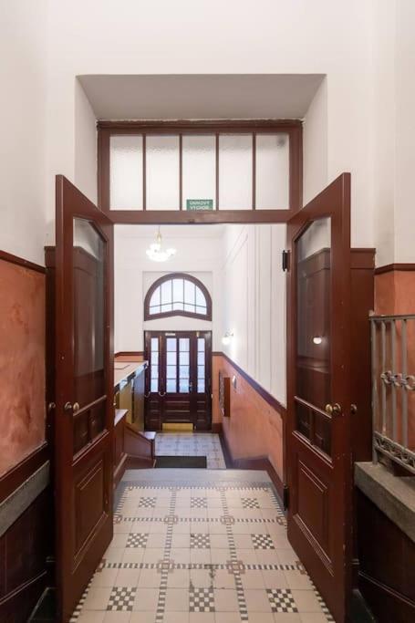 Luxury Apartment On Old Town Square Prague Exterior photo